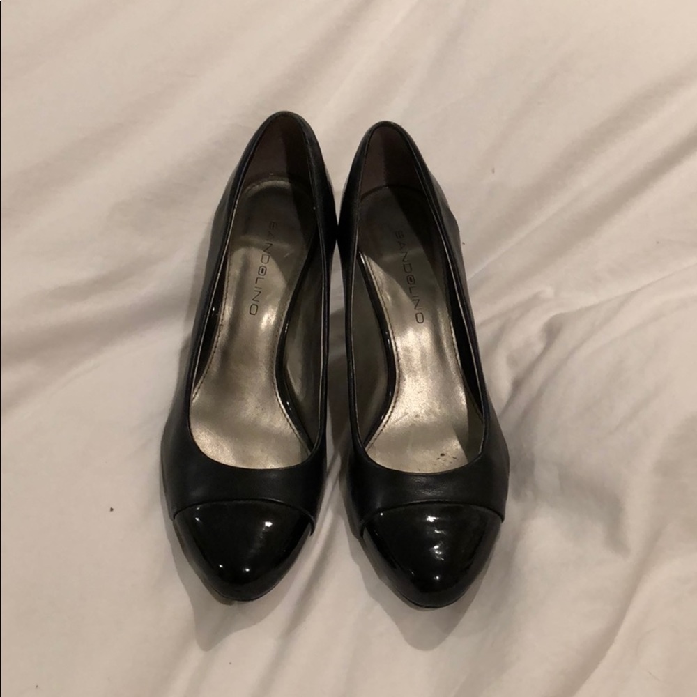Black leather and patent pump